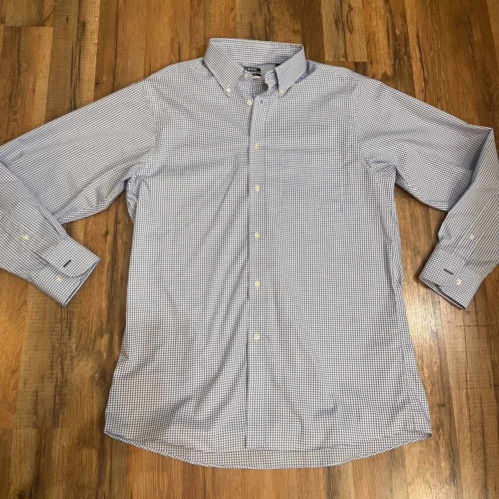 Izod Men's Blue and White Checkered Shirt